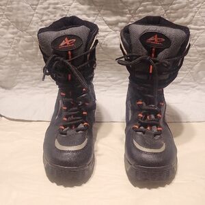 Athletech size 6 snow boots barely worn Black and Orange Hiking/Winter Boots.